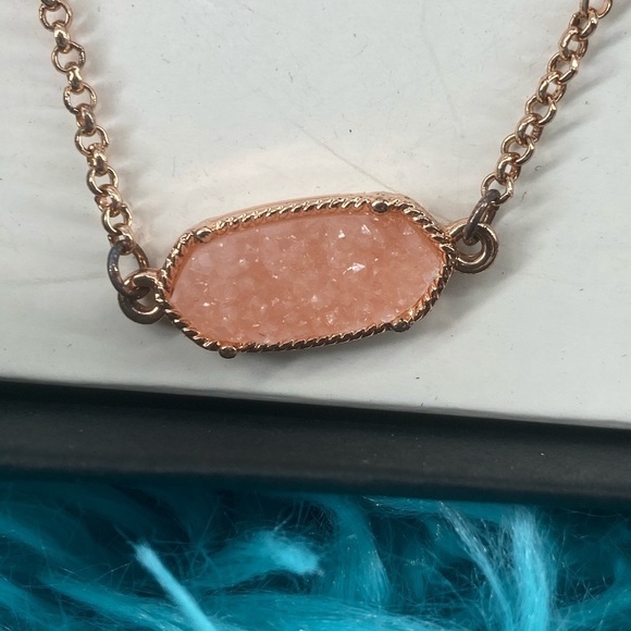 Indigo Authority Mika Peach Quartz Chain Bracelet sparkly sliding clasp gold - Picture 4 of 6